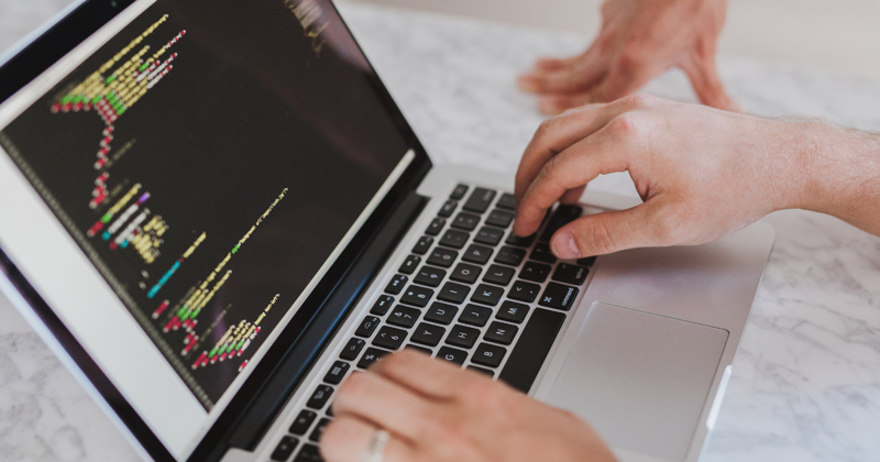 モダンなプログラミング言語の習得、アルゴリズム構築力の強化を目的とした、研修の設計・資料作成・講義を担当の画像